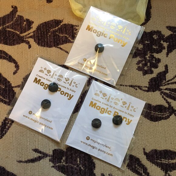 NWT Junko Mizuno Limited Edition Lapel Pin Sugar Tooth - Picture 5 of 5